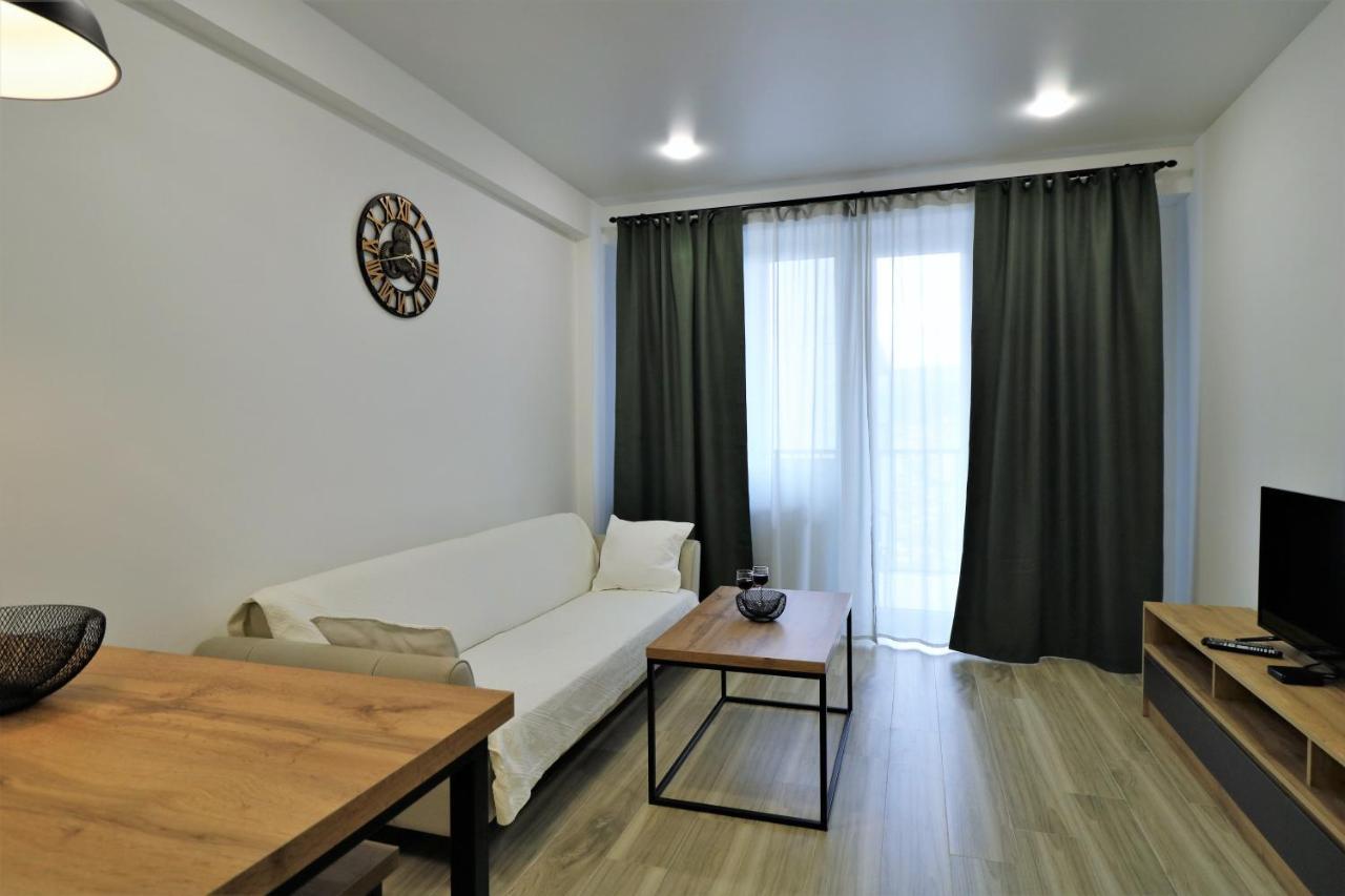 Twins Tower Apartment Tbilisi Bagian luar foto