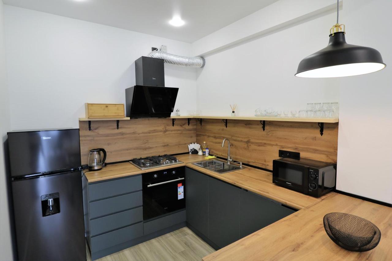 Twins Tower Apartment Tbilisi Bagian luar foto
