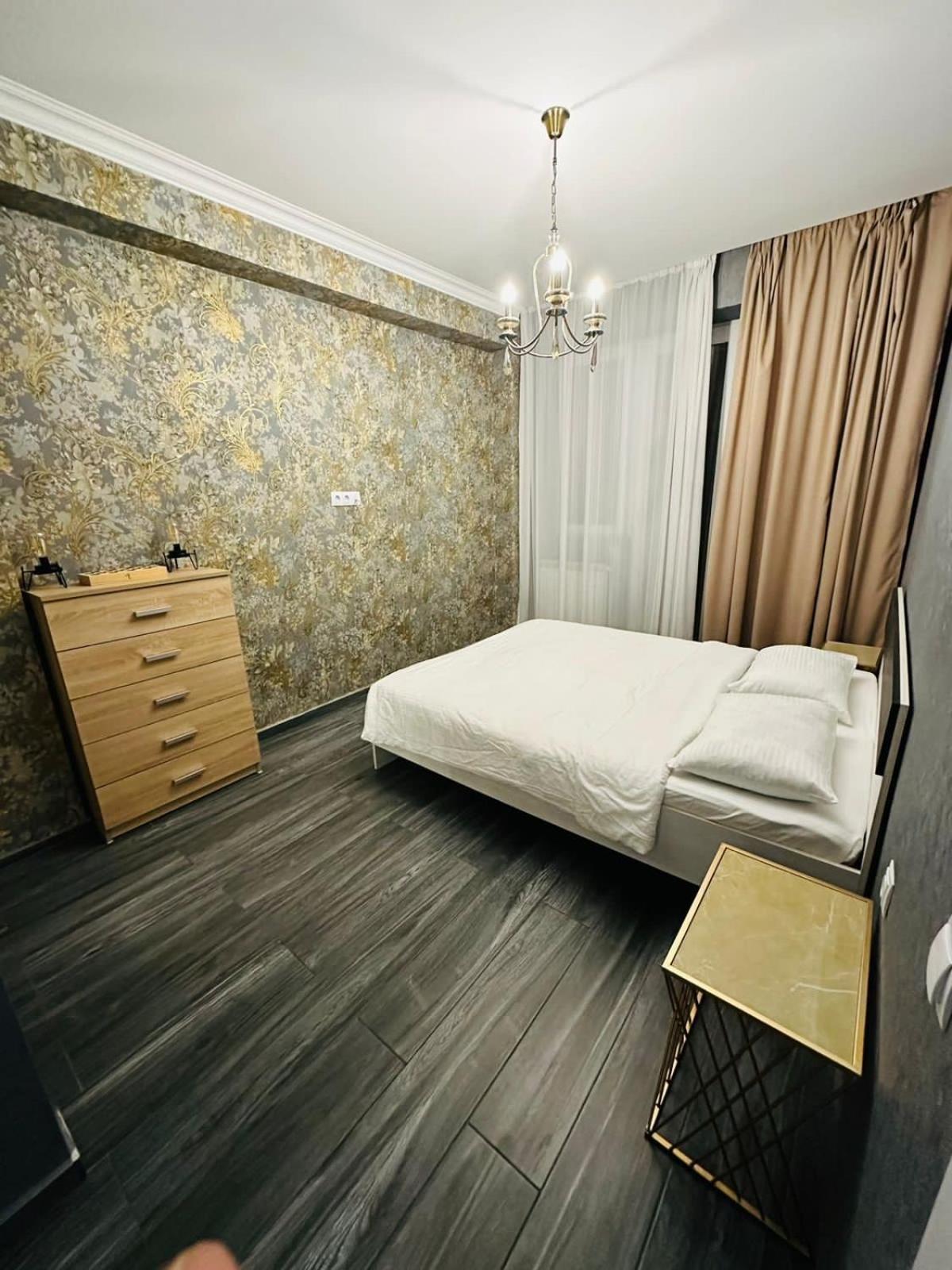 Twins Tower Apartment Tbilisi Bagian luar foto