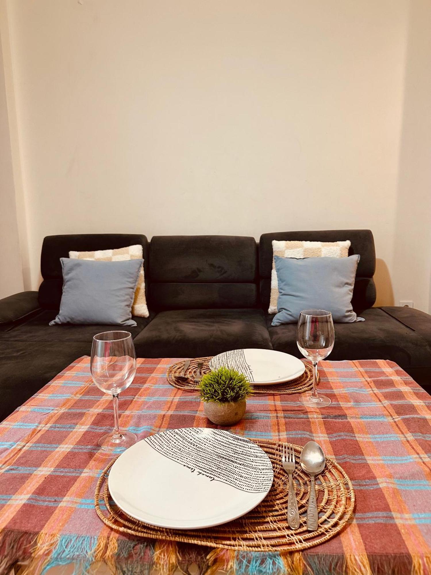 Twins Tower Apartment Tbilisi Bagian luar foto
