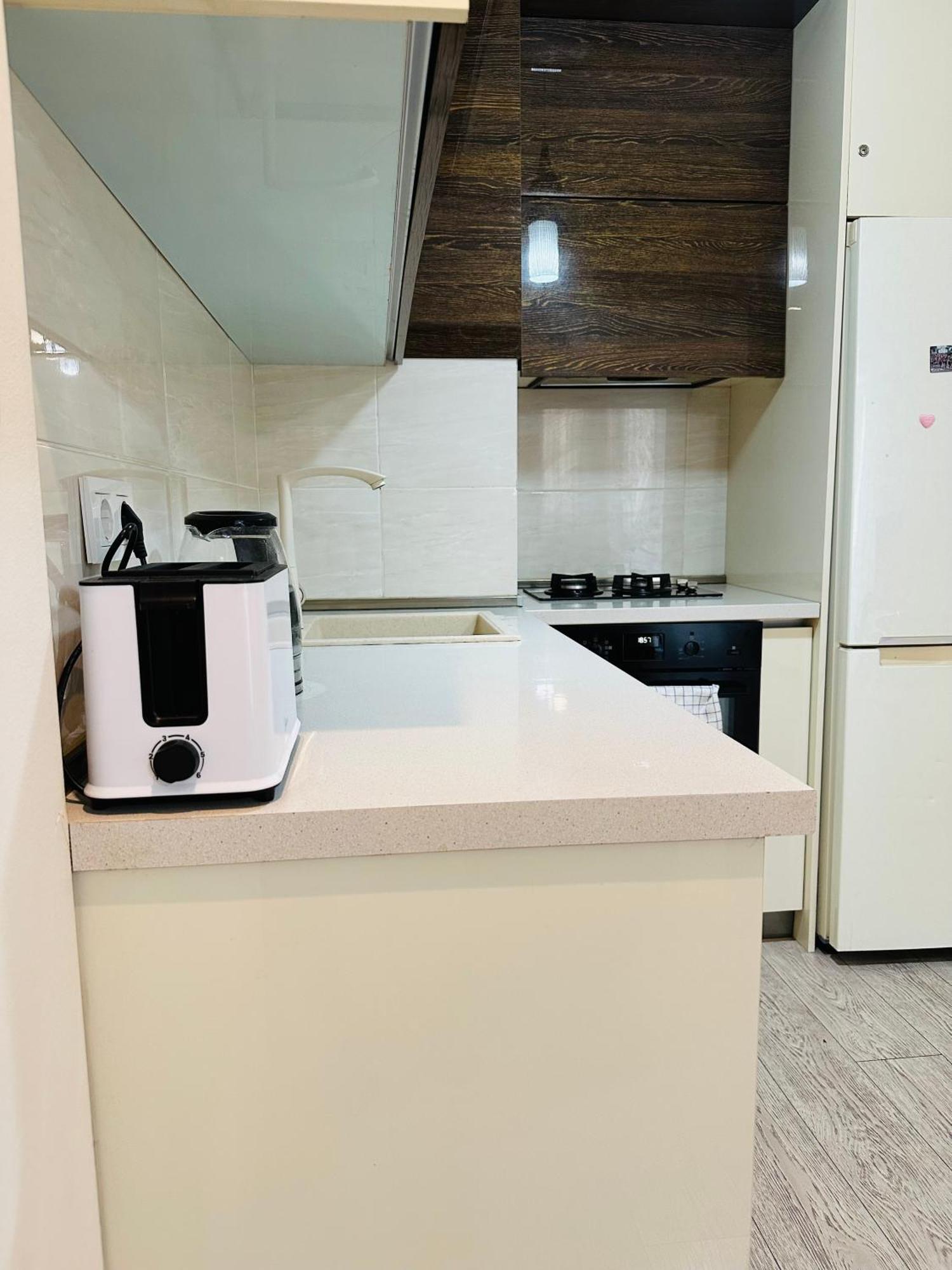 Twins Tower Apartment Tbilisi Bagian luar foto