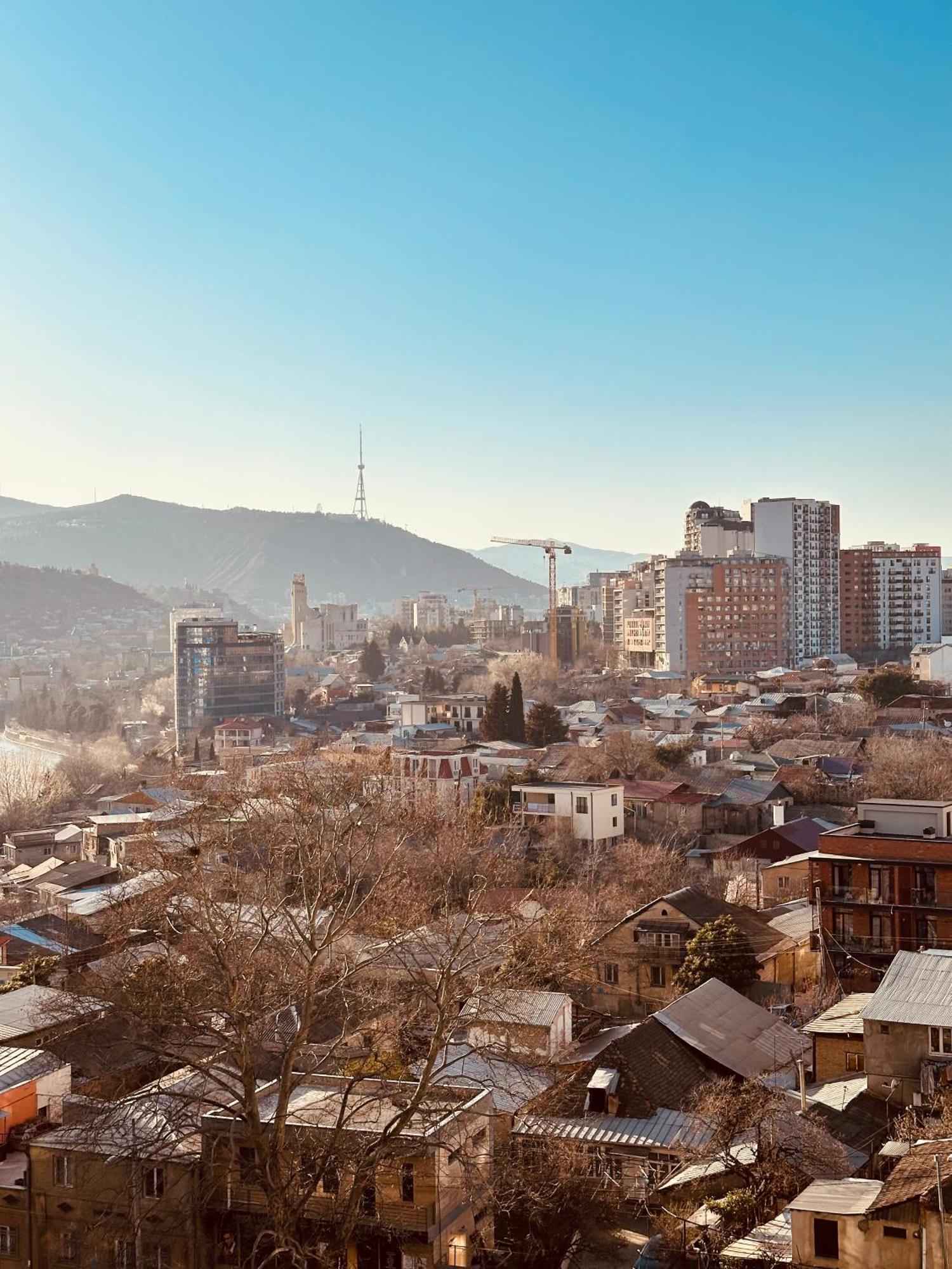 Twins Tower Apartment Tbilisi Bagian luar foto