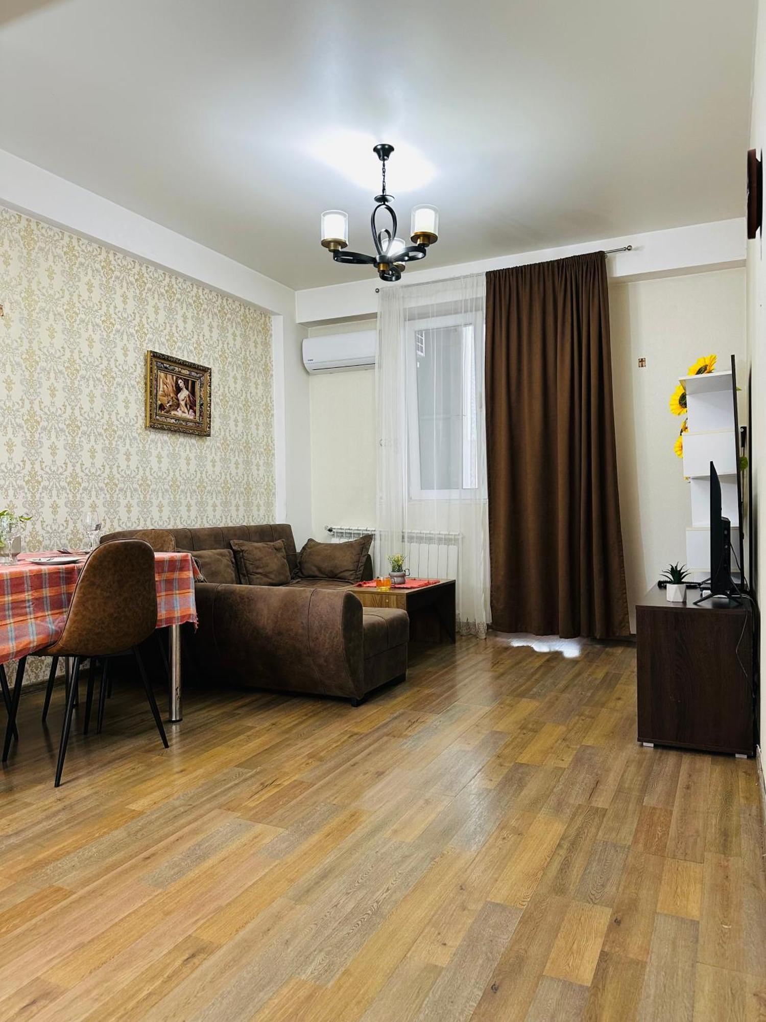 Twins Tower Apartment Tbilisi Bagian luar foto