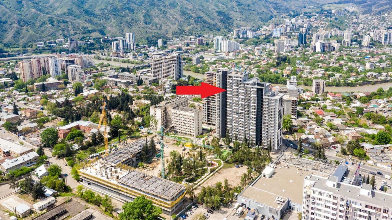 Twins Tower Apartment Tbilisi Bagian luar foto