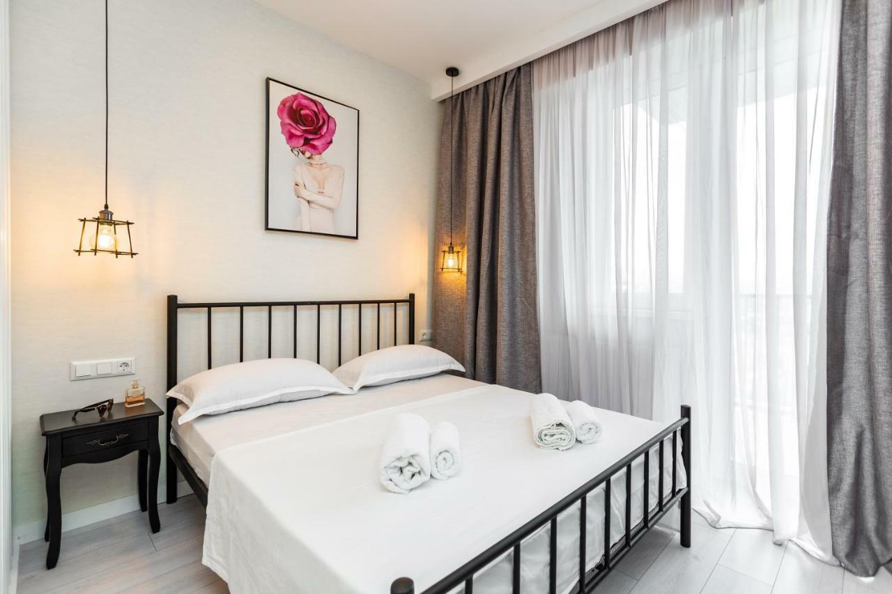 Twins Tower Apartment Tbilisi Bagian luar foto
